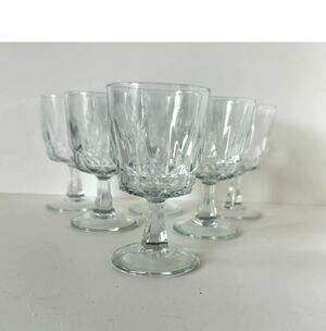 Vintage Wine glasses, pattern Artic by Arcoroc, set of 6